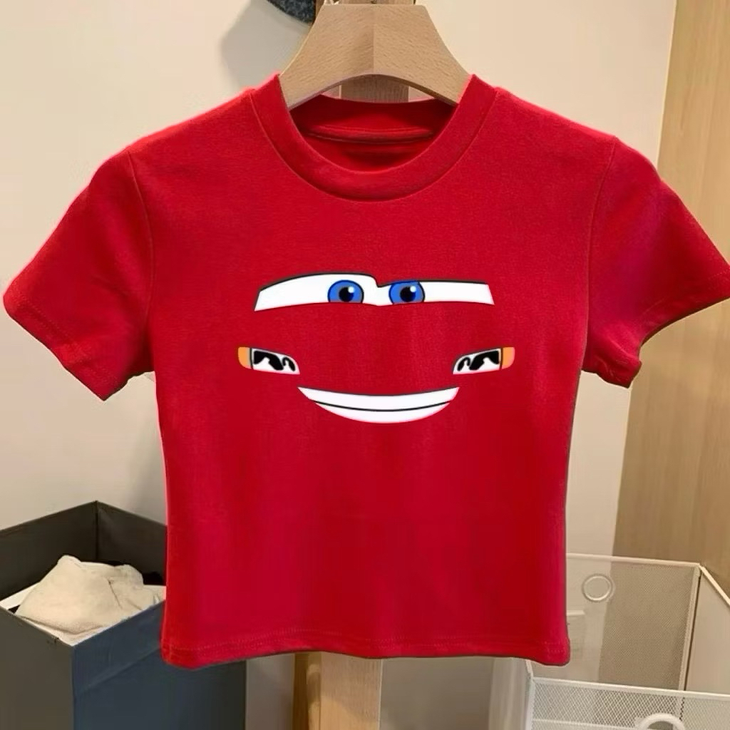 MCQUEEN เสื้อครอปแบบยืดหยุ่นซี่โครงรถยนต์ / เสื้อยืดตัวการ์ตูนสําหรับผู้หญิง (LD 88 P 40)