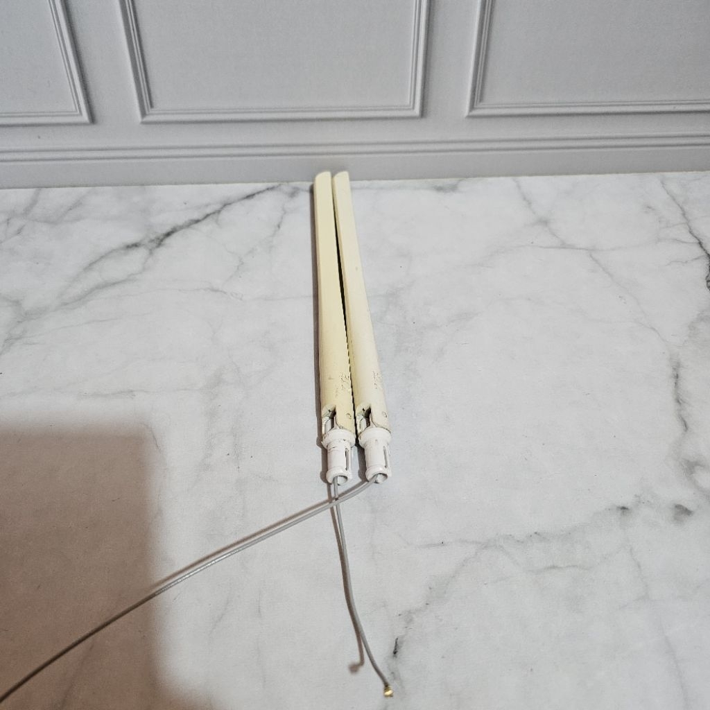 ZTE F670L DUAL BAND 2.4GHZ 5GHZ ANTENNA REMOVE