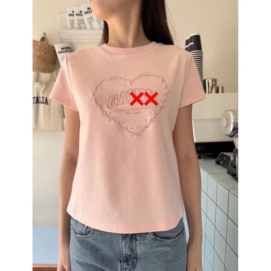 VALEN BASIC TOP GANNI EMBOSSED BANGKOK เสื้อยืด