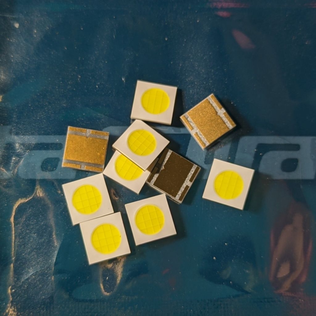 LHP73B(กลม) 3V 7500LM 20A LED 7070