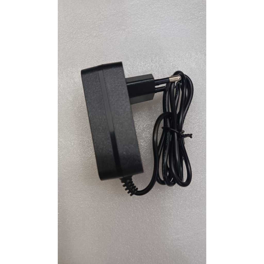 AC ADAPTER OUTPUT: 9VDC 2A INPUT: 110-240V~ 50/60Hz PLUG ใช้การเชื่อมต่อแจ็ค DC 4.0mm X 1.7mm