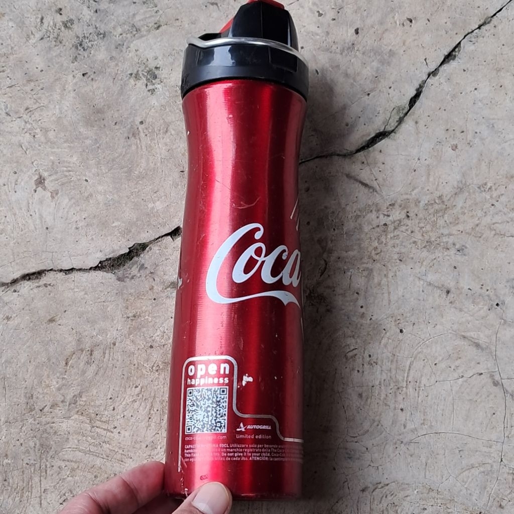 ขวดน้ําดื่ม Coca Cola Limited Edition พร้อมยุโรป