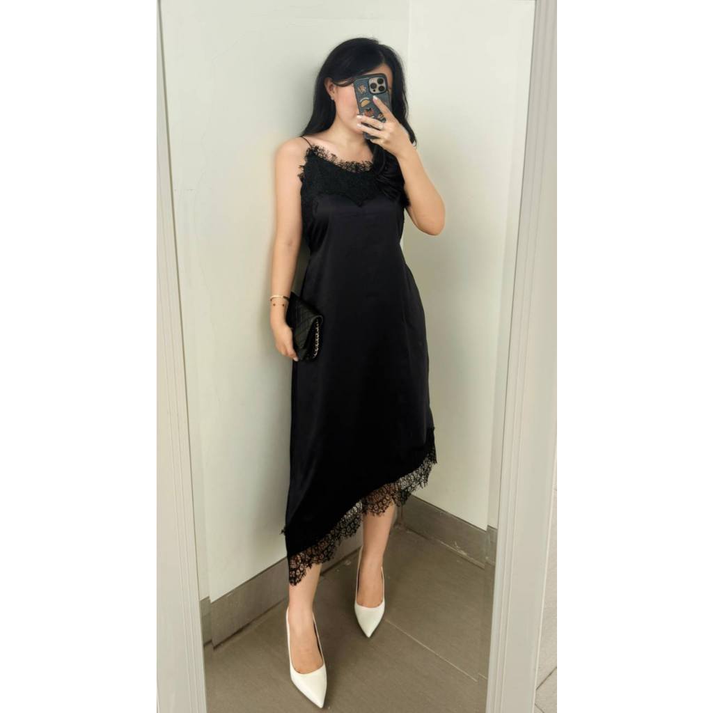 ELLA LACE DRESS / LACE dress / เดรสผู้หญิง