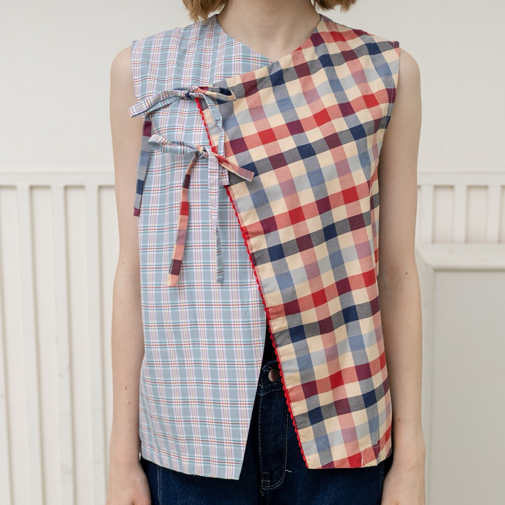 SAYA - Belle Vest สีแดง