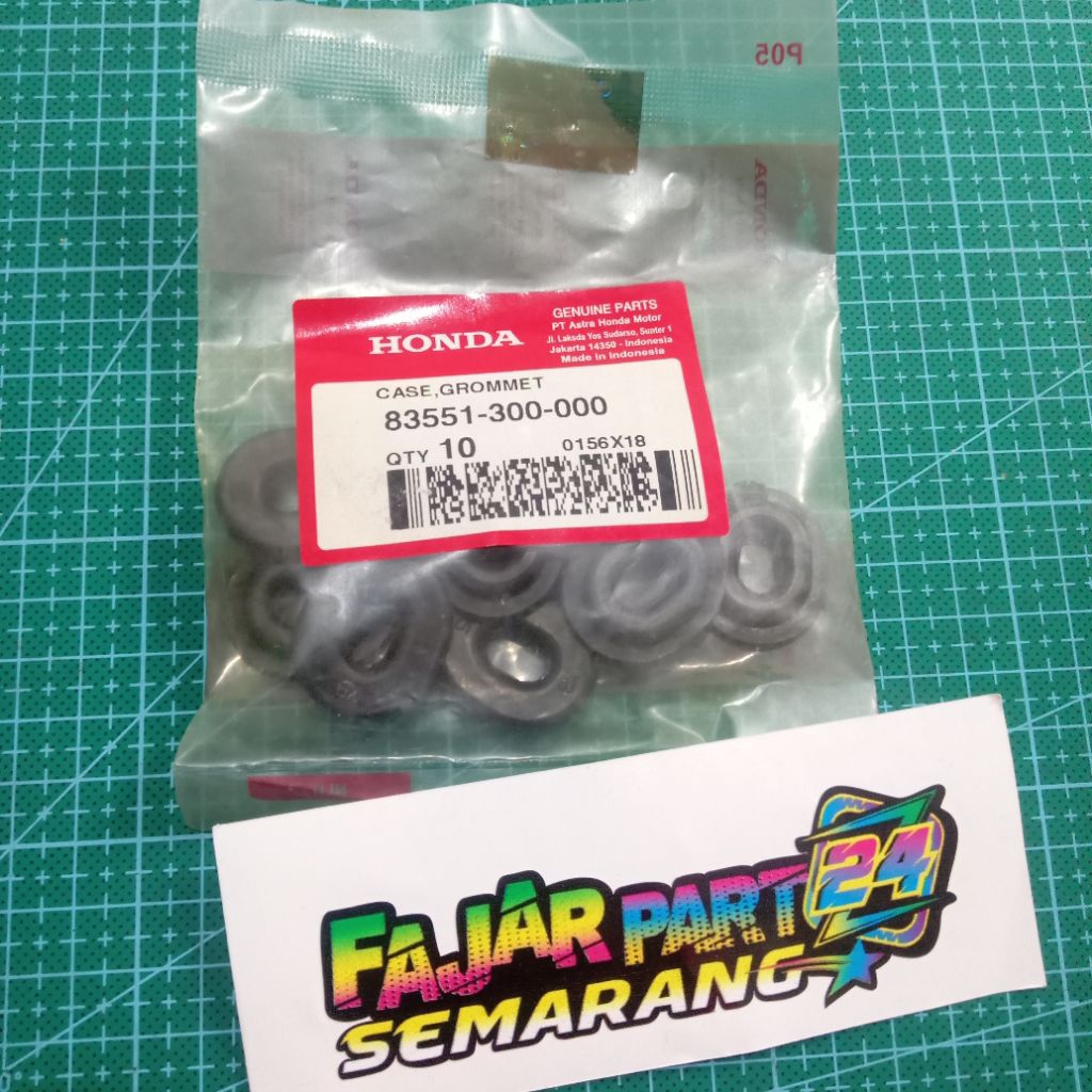 83551-300-000 ยาง Grommet Body วงรี ราคาต่อชิ้น AM