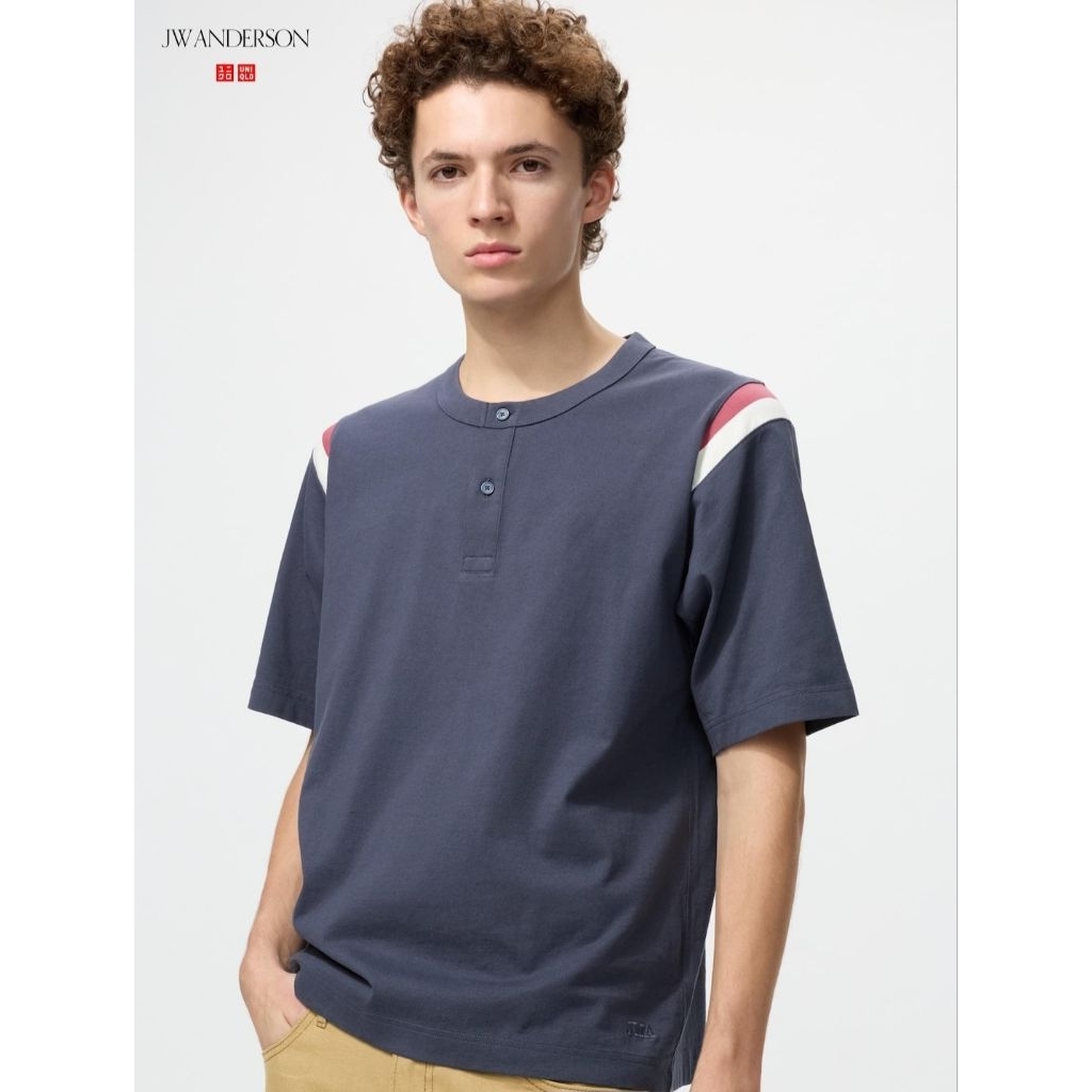 UNIQLO X JWA / JW Anderson- เสื้อยืดคอกลม Henley