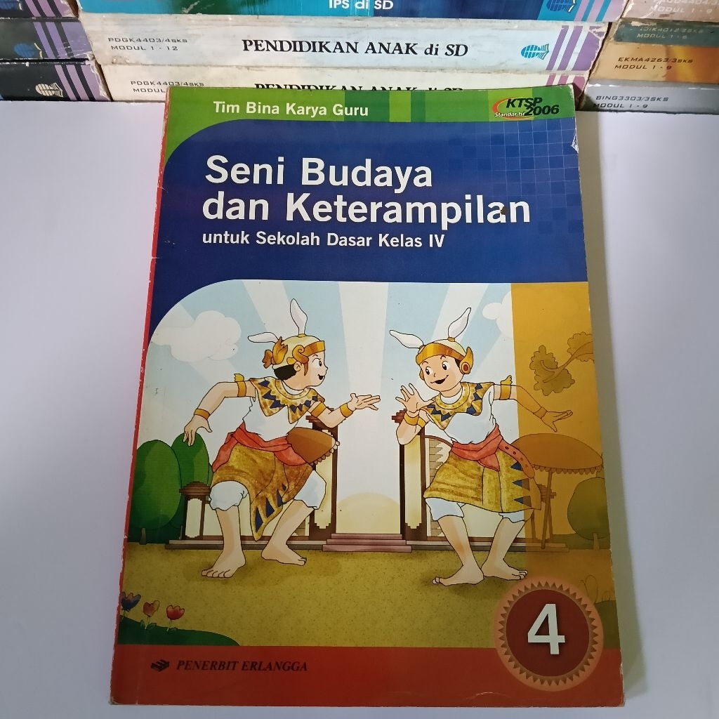 SINI CULTURE และ SKILLS สําหรับ ELEMENTARY SCHOOL GRADE 4 KTSP 2006