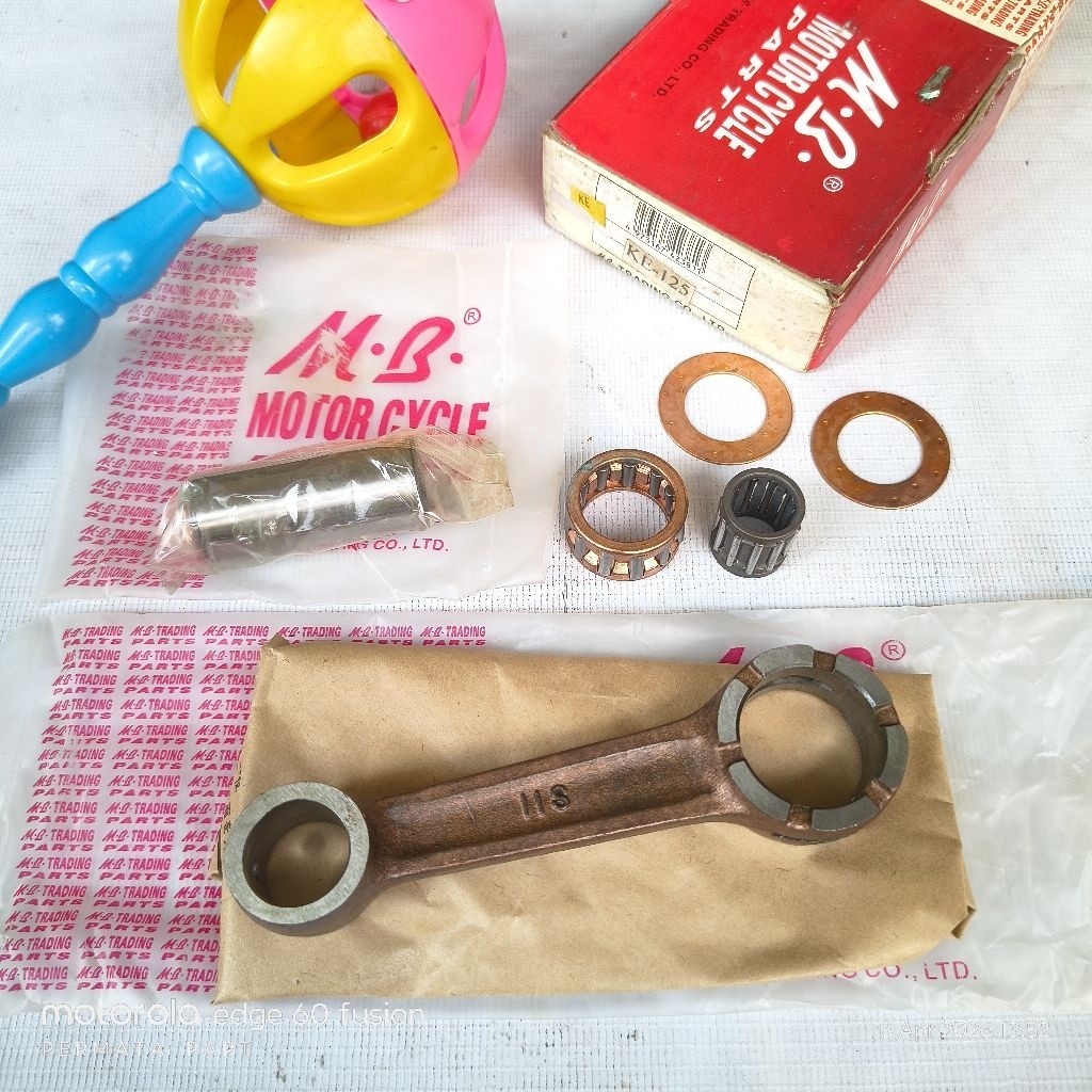 ลูกสูบก้านลูกสูบ conrod kawasaki ke125 ke 125 nos ใหม่เก่าสต็อกยี่ห้อ mb ชิ้นส่วน