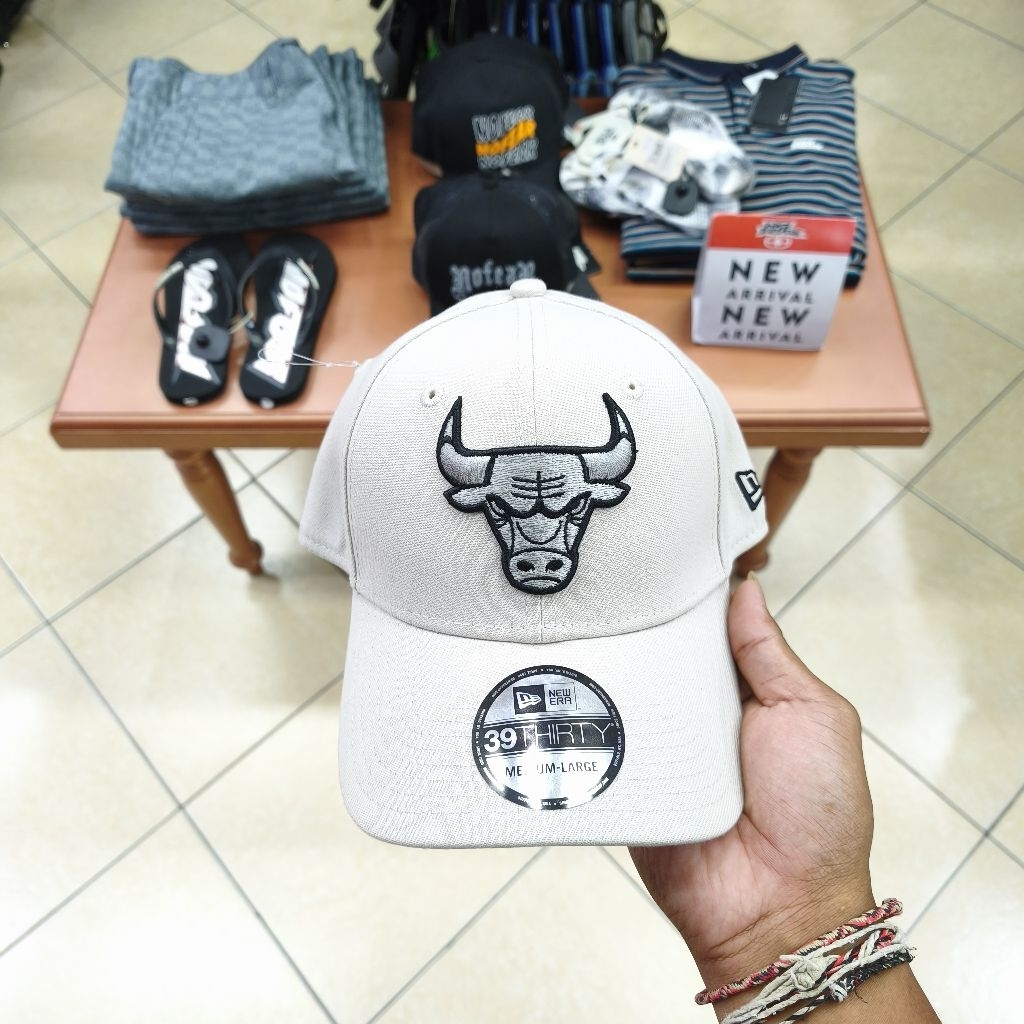 New Era 39THIRTY Chicago Bulls Stone Grey Original Hat