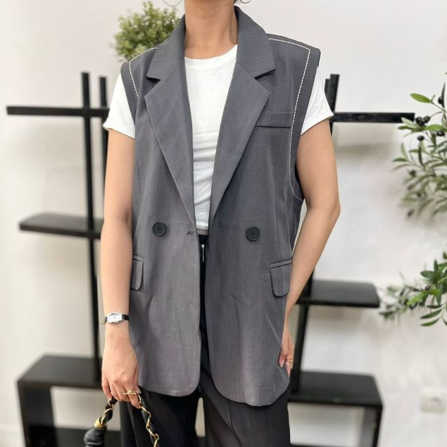 - DAIKI VEST********