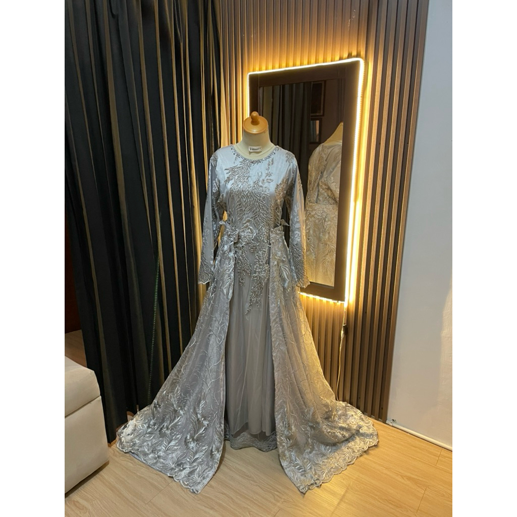 WEDDING GOWN PRELOVED / PARTY DRESS / BRIDEMERMAIDS GOWN / PETTICOAT / PETIKUT / UNROK / WEDDING GOW