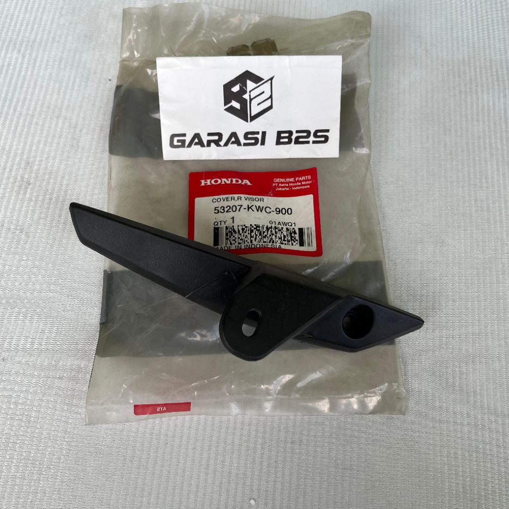 53207-KWC-900 ฝาครอบ R กระบังหน้าขวา Honda CS1 CS 1 Original AHM