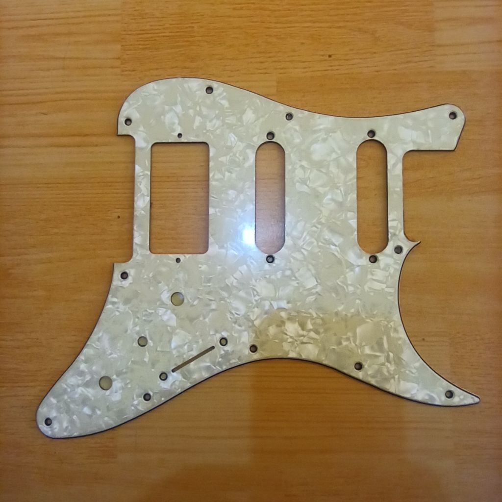 HSS Guitar Pickguard White Shell 3 ชั้น