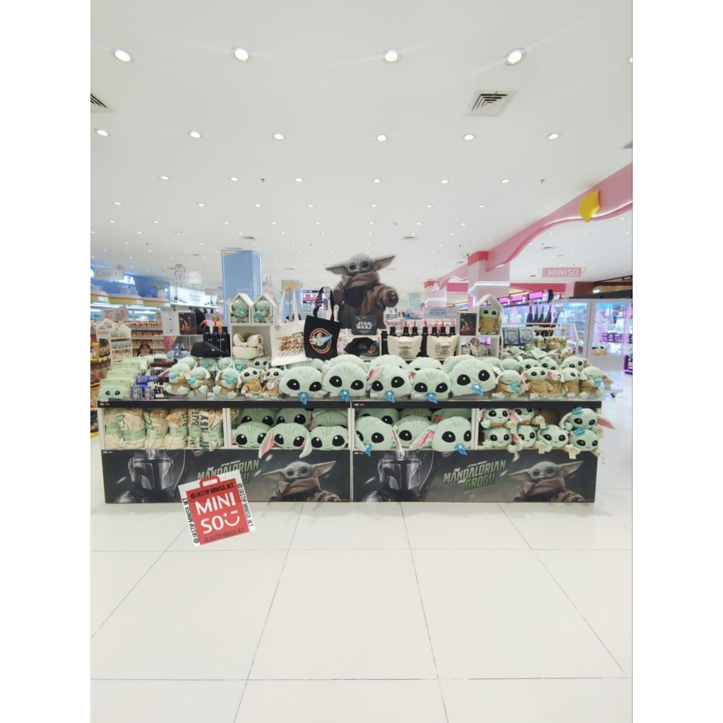 GANTUNGAN MINISO Memo Book Collection ที่ใส่บัตร ตกแต่งกระเป๋า พวงกุญแจ หมวก หมอนรองคอ ผ้าห่ม STAR WARS Collection