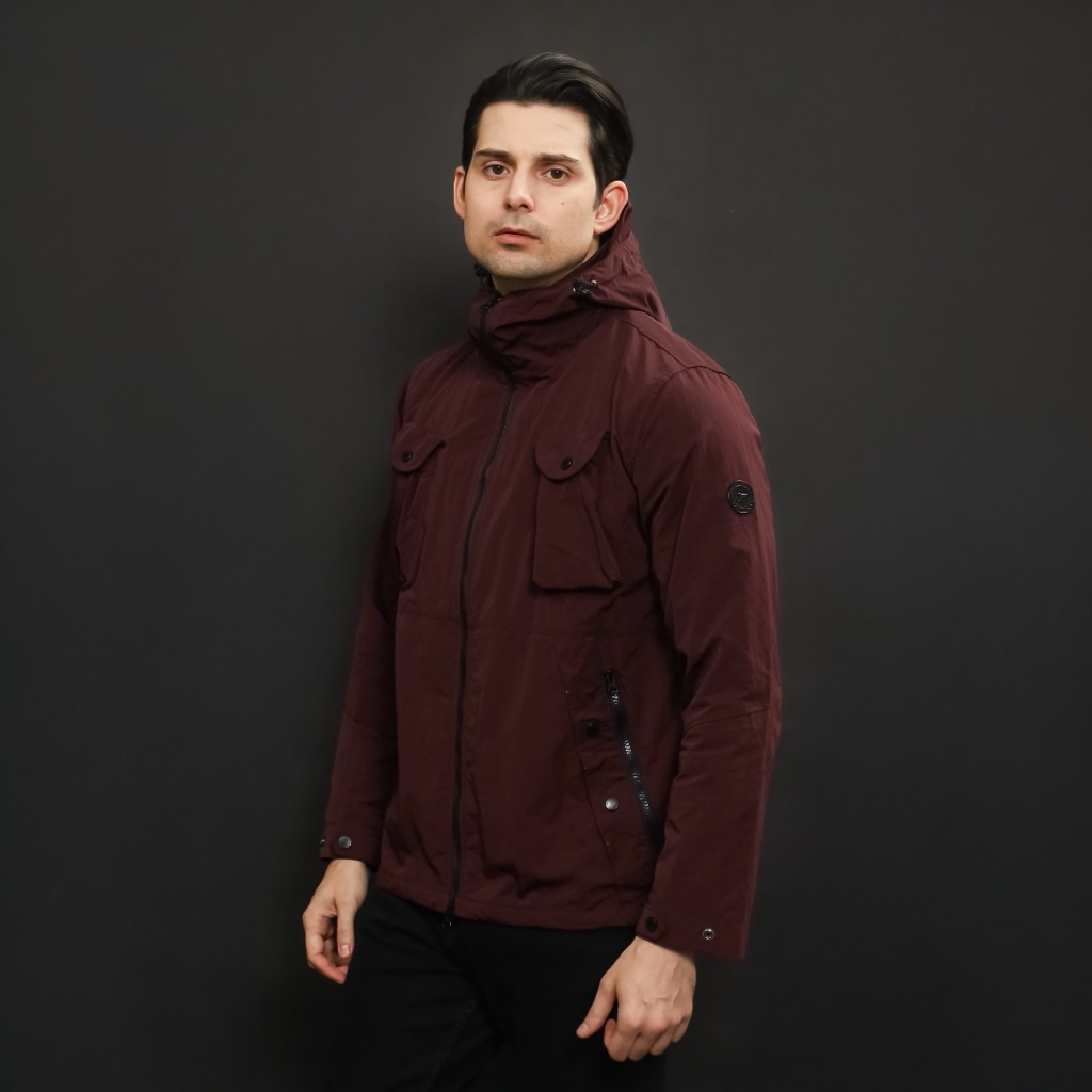 OUTFIRM - เสื้อแจ็คเก็ต Genova Visorhood Maroon P26