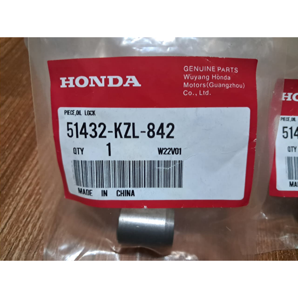 ชิ้นล็อคน้ํามัน AHM BeAT eSP K81, Scoopy eSP K16 ORIGINAL HONDA 51432KZL842/51432-KZL-842