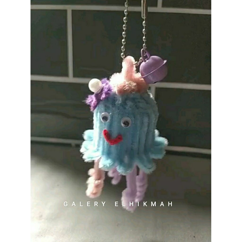 GANTUNGAN JELLYFISH KEYCHAIN/CUTE BAG HANGER/AESTHETIC KEYCHAIN/FUR WIRE KEYCHAIN