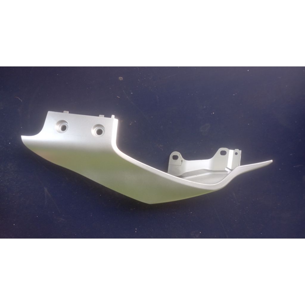 RIGHT REAR BODY COVER YAMAHA R15 R V3 BK6