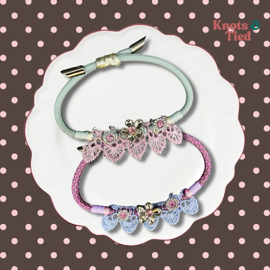 สร้อยข้อมือลูกไม้พาราคอร์ด | สร้อยข้อมือหูรูด | Coquette Bracelet