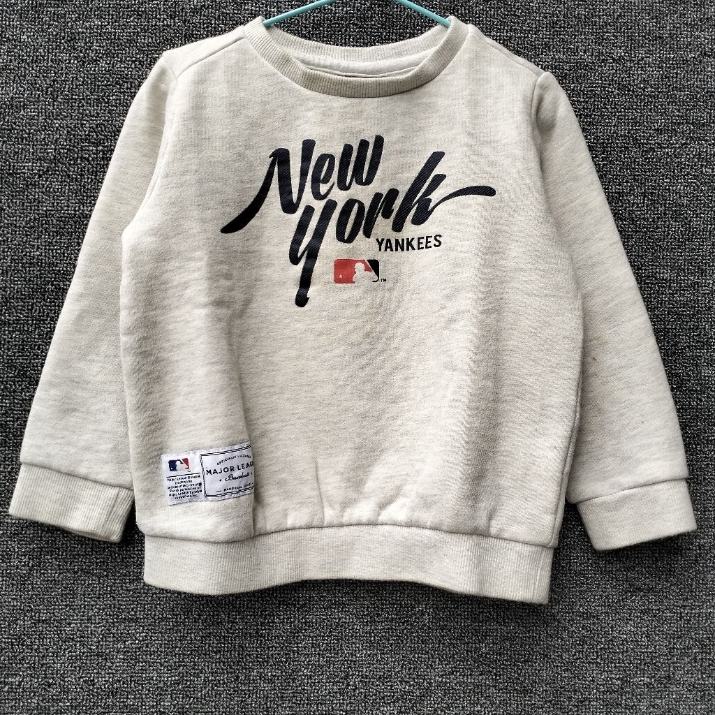 เสื้อกันหนาว MLB Boys