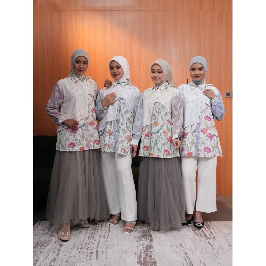 Ayesha CROSS Top****