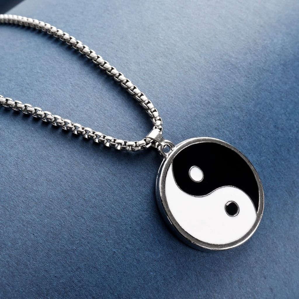 สร้อยคอทันสมัยอินเทรนด์พร้อมโลโก้ Yin Yang Overtune ลาย / โลโก้ Yin Yang Overtune สําหรับ Unisex