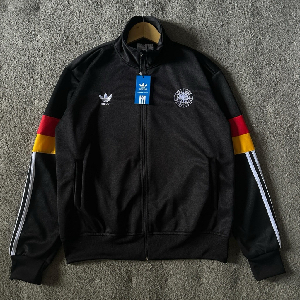 เสื้อแจ็คเก็ตลําลอง Adigermany