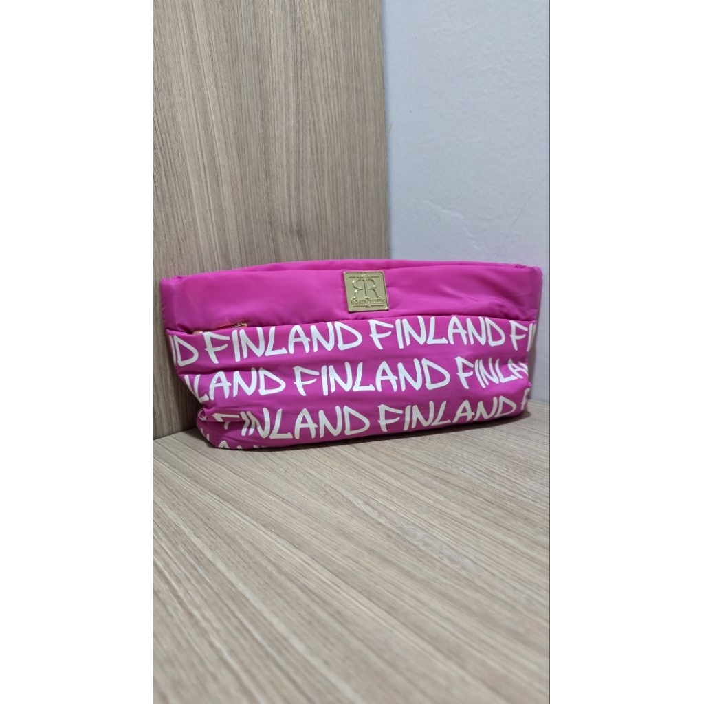 Robin Ruth FINLAND Pink Handbag กระเป๋าใส่หมอนไนลอนนุ่มพอง / Make up Pouch (ใหม่เอี่ยม) / กระเป๋ามัล