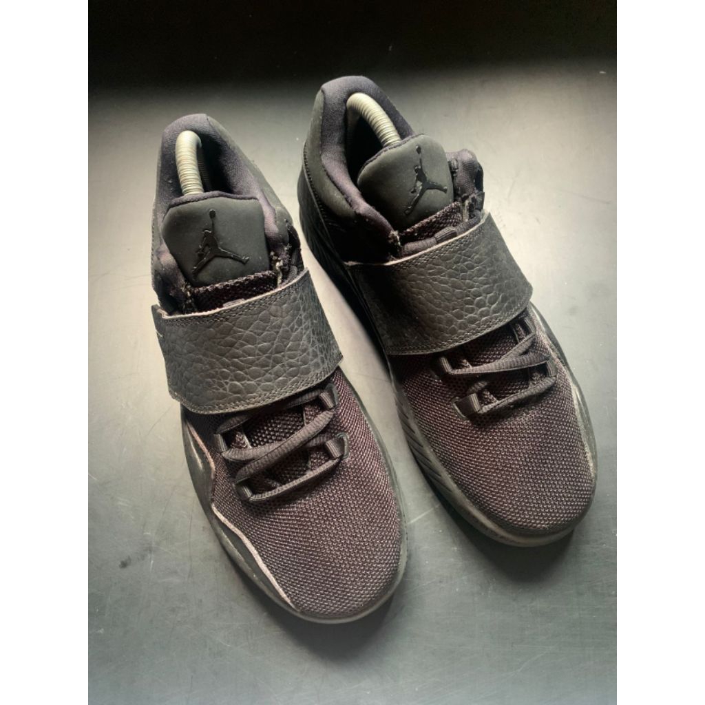 รองเท้ามือสอง N1k3 @ir J0rd@n J23 ขนาด 40/25cm