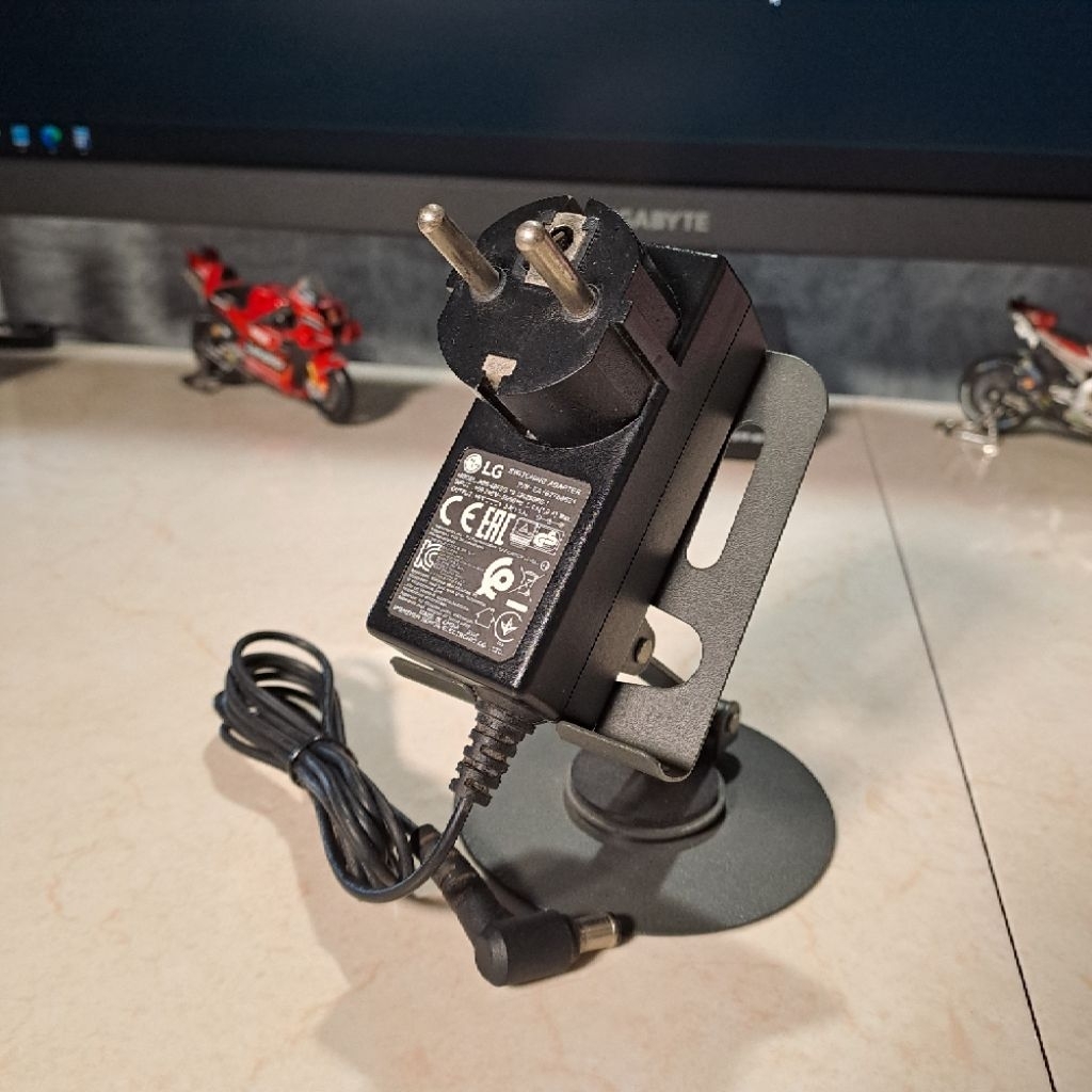 LG Power Adapter 19V 1.3A 24W ของแท้ - อะแดปเตอร์เท่านั้น - ADS-40FSG-19