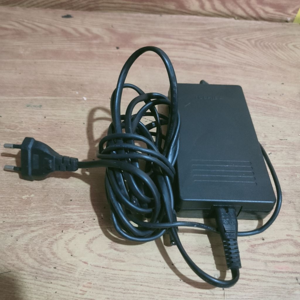 อะแดปเตอร์ Toshiba pa2444u 15v 4a