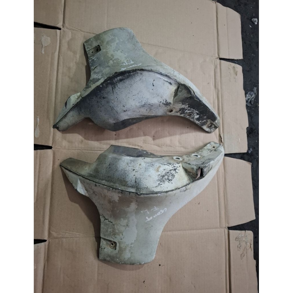 Mazda 626 cronos 94-2000 ยางบังโคลนหน้า