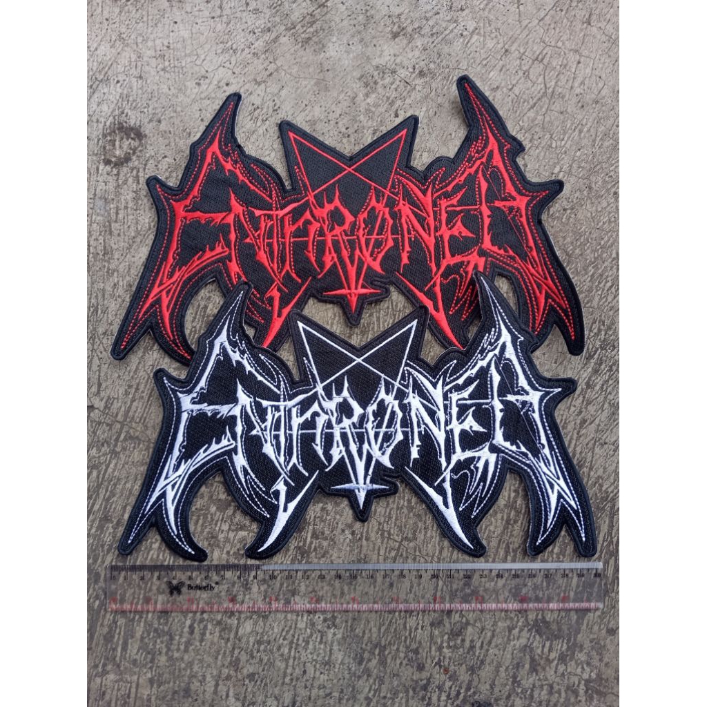 ทรงหลัง Enthroned***