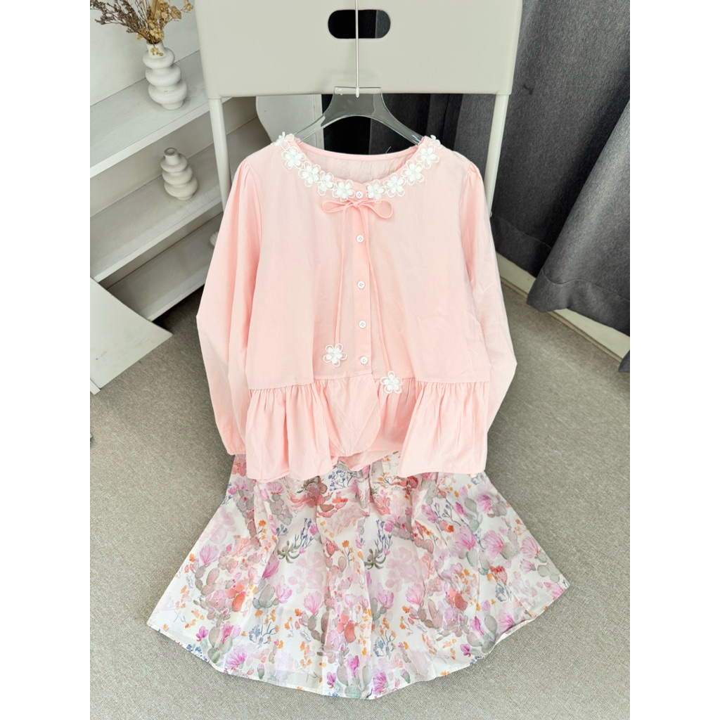 KEMEJA K68 17/4 fx เสื้อเชิ้ตคอปกลายดอกไม้