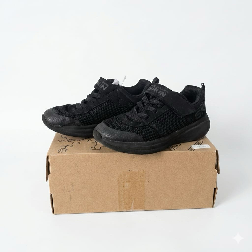 Skechers go run สีดํา ไซส์ 30 พรีเลิฟ