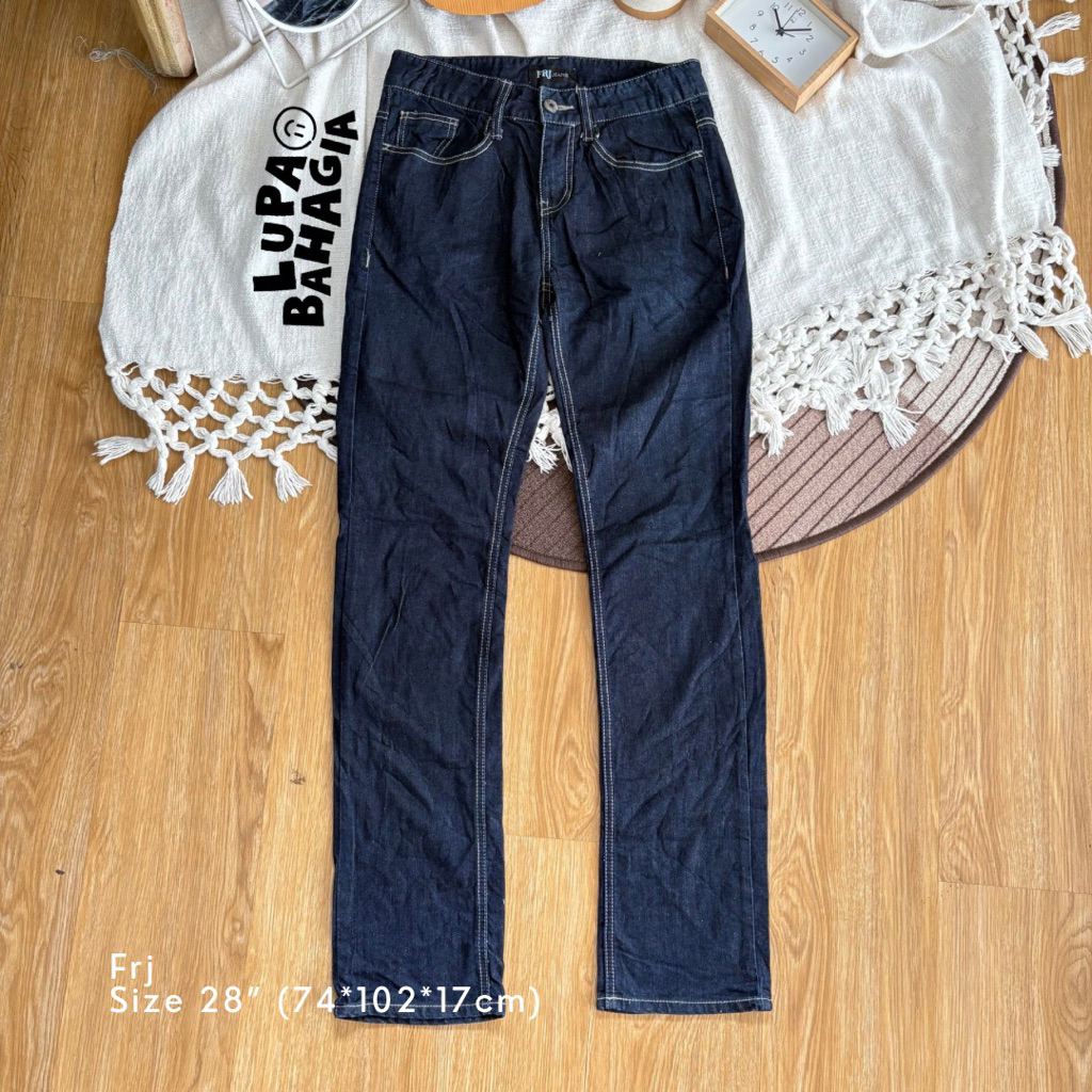 FRJ JEANS Indigo Blue Slimfit Jeans กางเกงขายาว ไซส์ 28 • ของแท้ 100% (กางเกงขายาว)