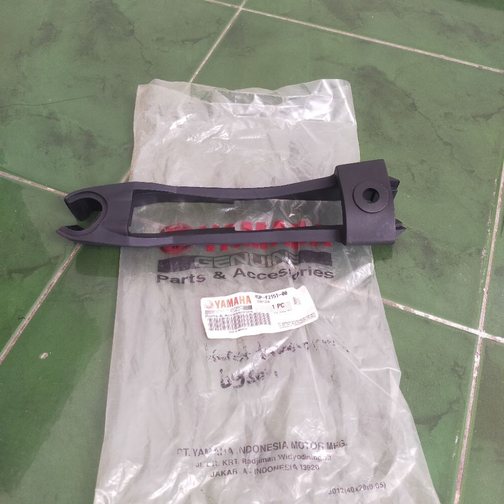 45P BYSON ยางต้านทานโซ่ YAMAHA ของแท้ 45P-F2151-00