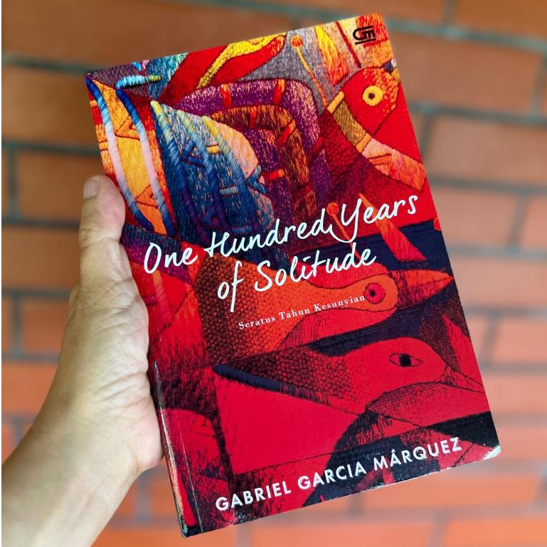 Gabriel Garcia Marquez หนังสือนวนิยายวรรณกรรมภาษาอังกฤษที่ร้อยปีเพื่อความกล้าหาญล่วงหน้า
