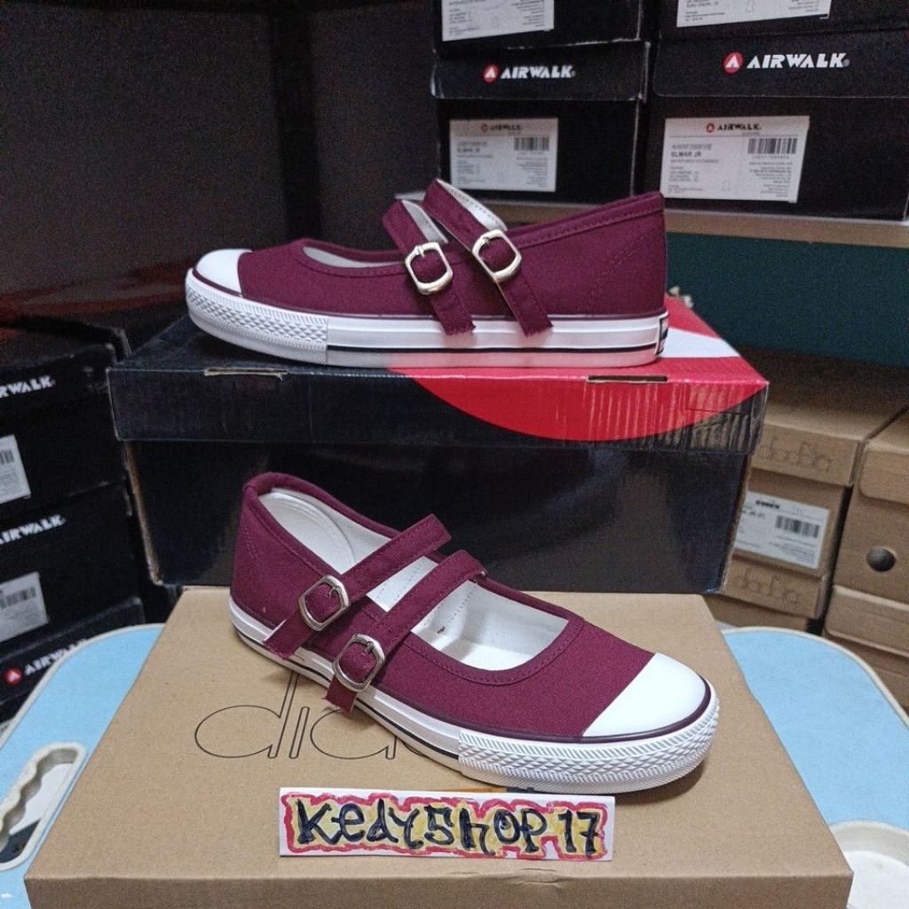 รองเท้าบัลเล่ต์ผู้หญิง Airwalk Emma Maroon ดั้งเดิม
