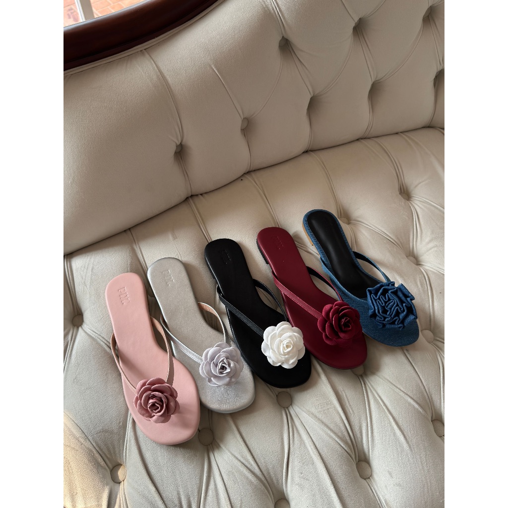 [MINOR DEFECT] รองเท้าแตะ Camellia