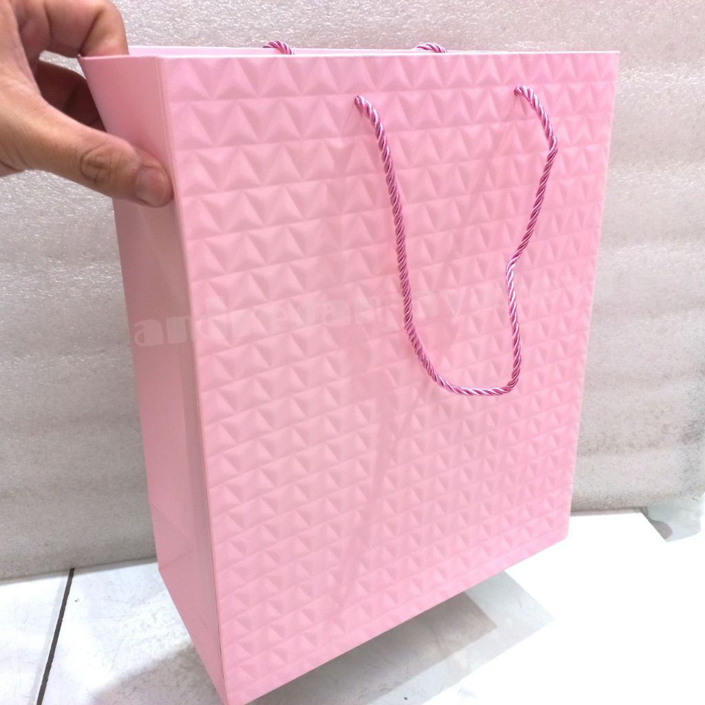 ถุงกระดาษ ถุงกระดาษสี ถุงใส่ของชําร่วยของขวัญ ขนาด 32 ซม. x 26 ซม. x 12 ซม