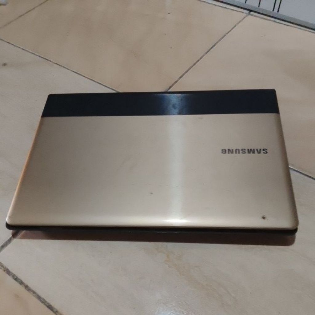 เคสแล็ปท็อป Samsung NP300E4Z