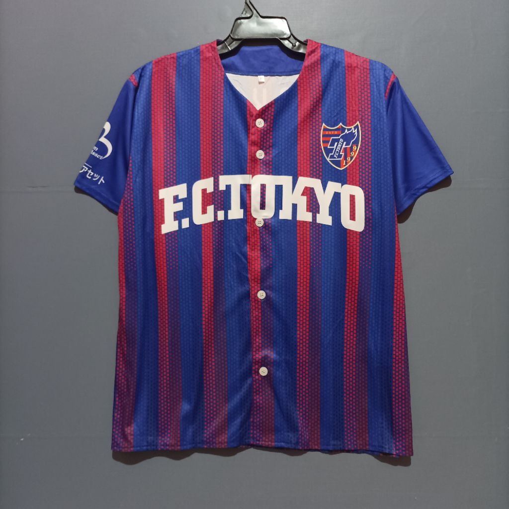 เสื้อเบสบอล Size XL Like New Second Brand Like New