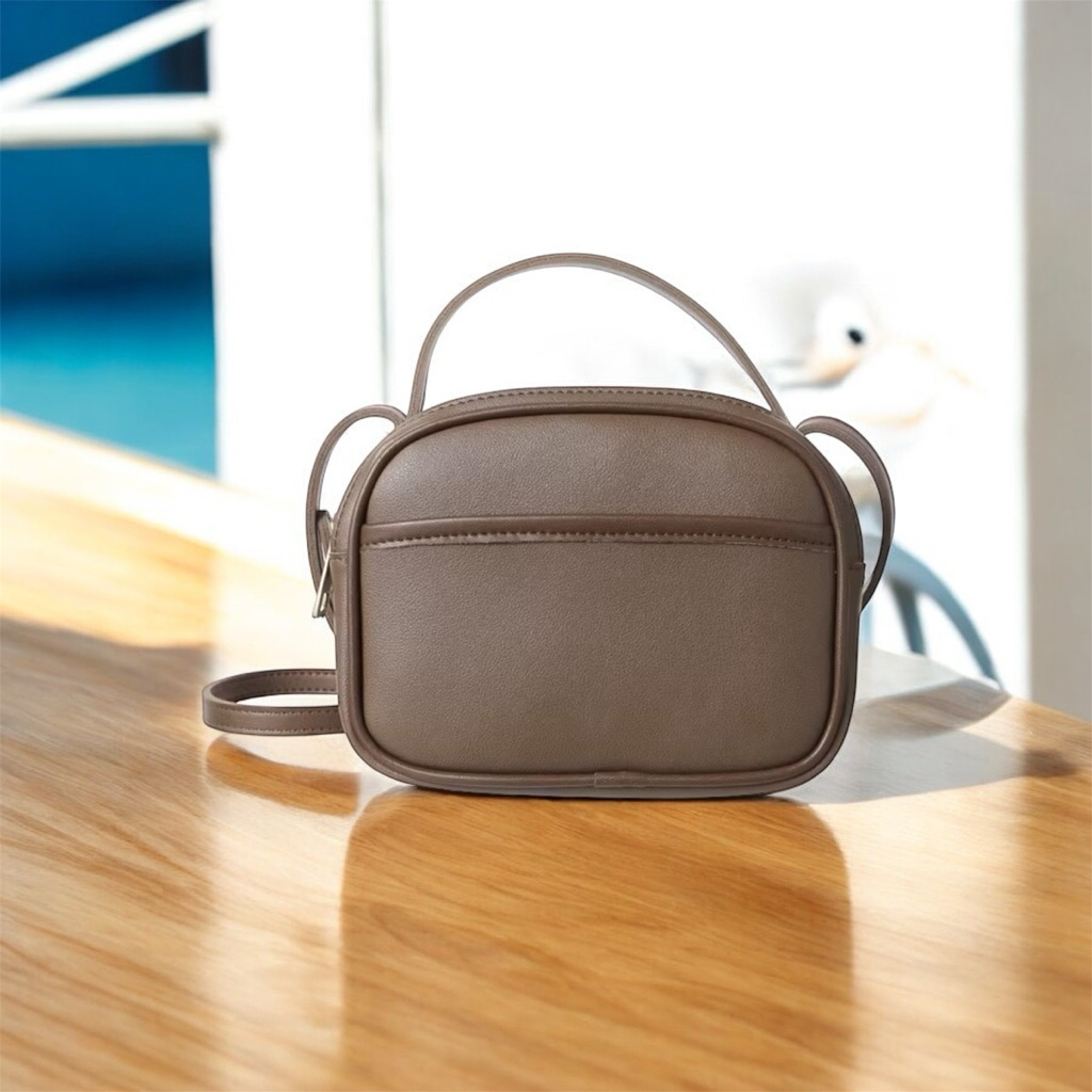 MINISO SLING BAG SIMPLE กระเป๋าสะพายข้างผู้หญิง