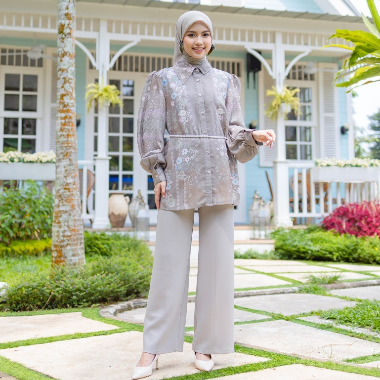 Kamima - Calla Lily Series - Luce Top สี Taupe