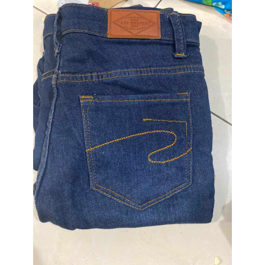 LC 0082 กางเกงยีนส์ผู้ชาย CAN