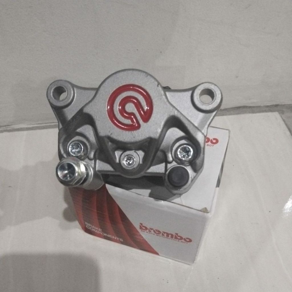 MERAH 2P โลโก้ใหญ่ BREMBO CALIPER / 2 PISTON THAILAND โลโก้สีแดง CALIPER