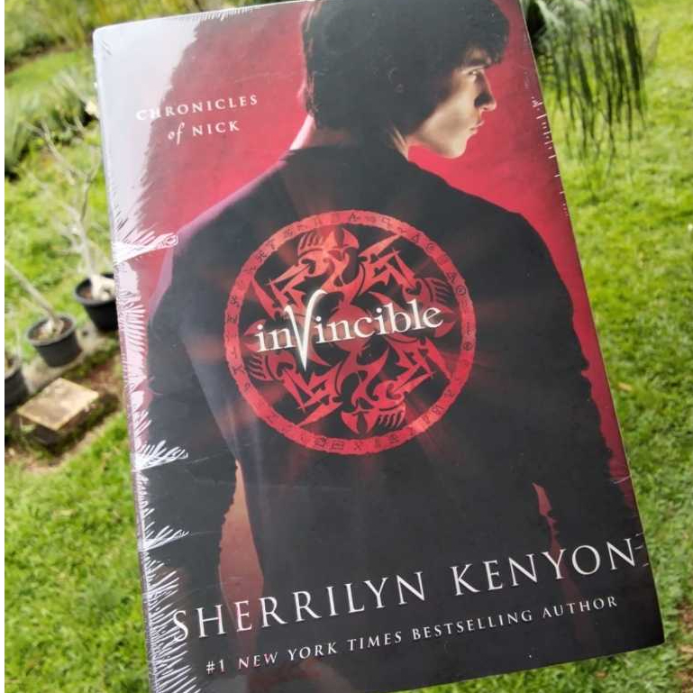 Sherrilyn Kenyon Invincible Book Novel Fantasy Fiction English Preloved