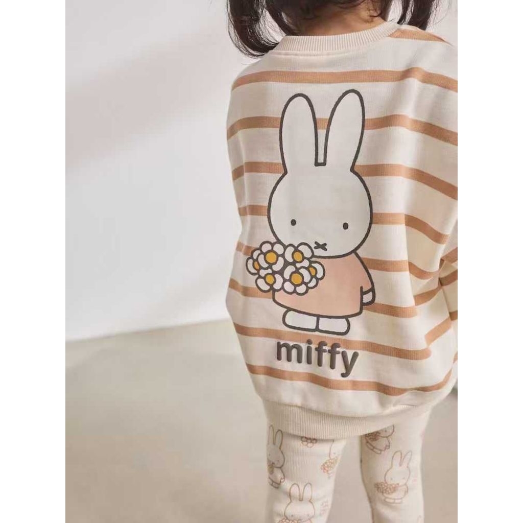 ชุดสเวตเตอร์ Kiabi miffy