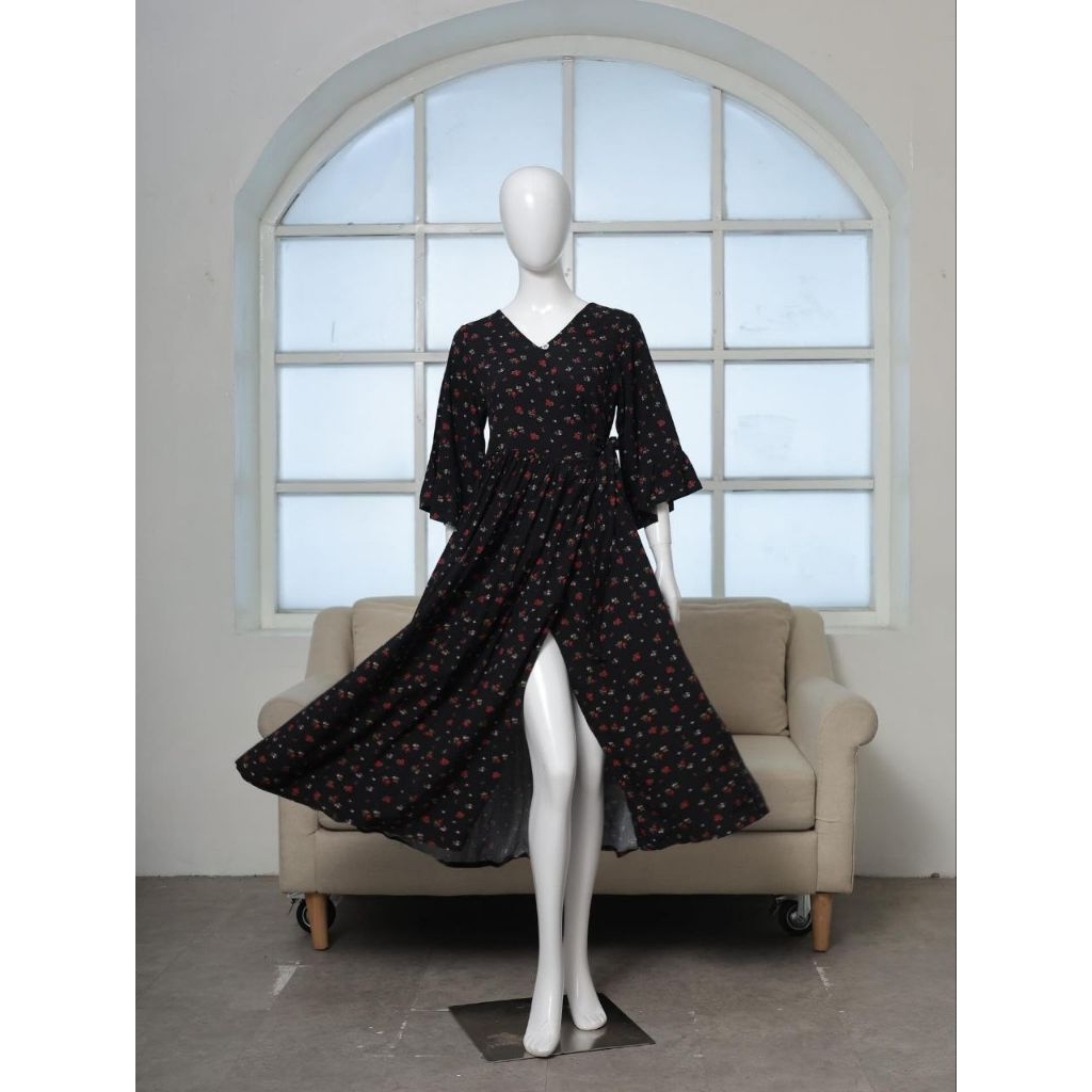 Yumna Rose Noir by Baadailywear Daster Kimono